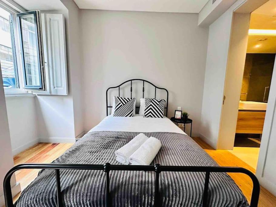 Marques De Pombal Flat Great Locations Center B Lisbon