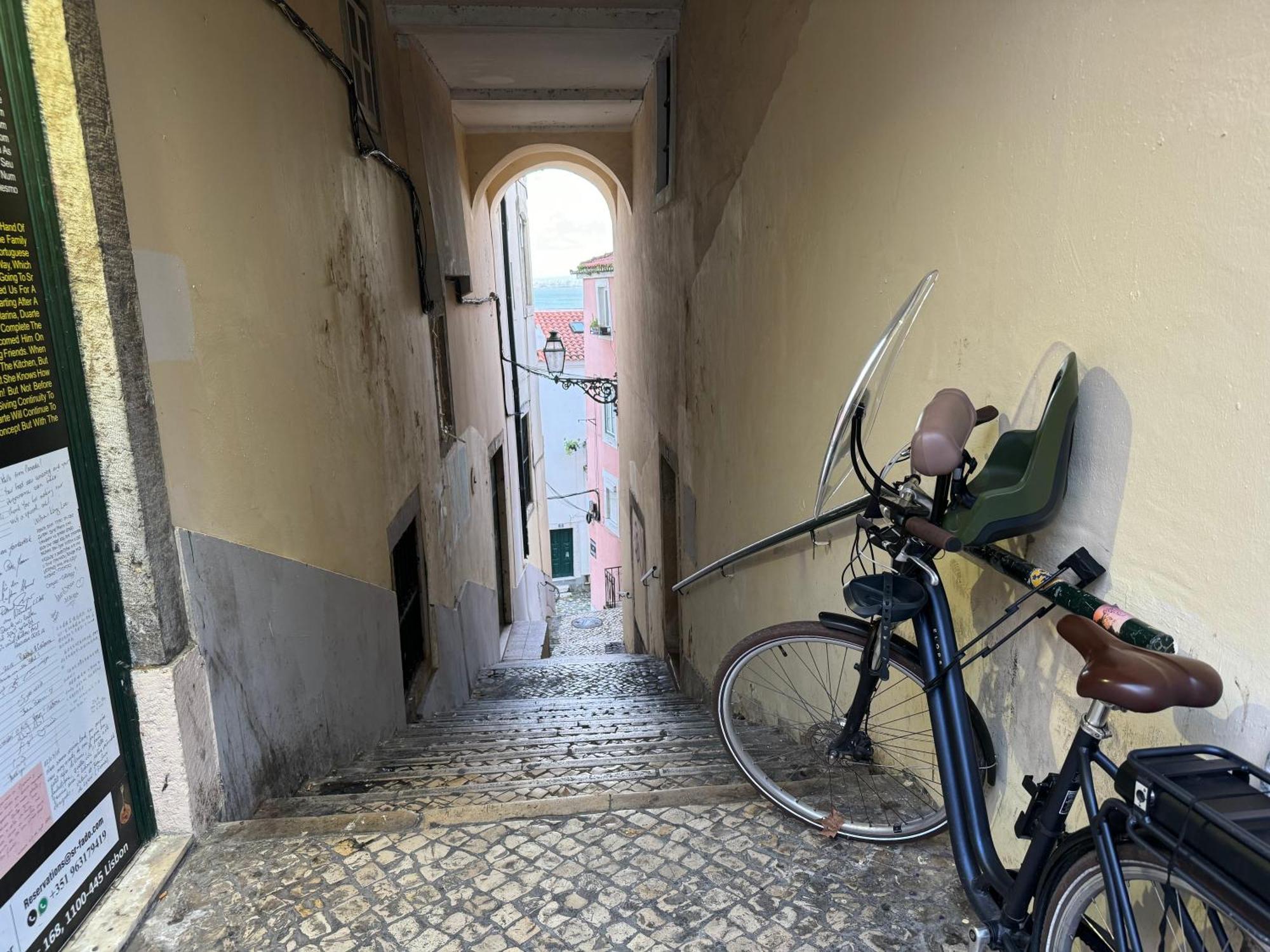 Alfama Heart For Two * Lisbon
