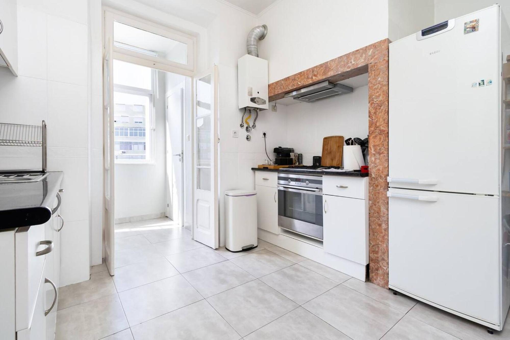 Spacious In 120 M² Fireplace Apartment Lisbon