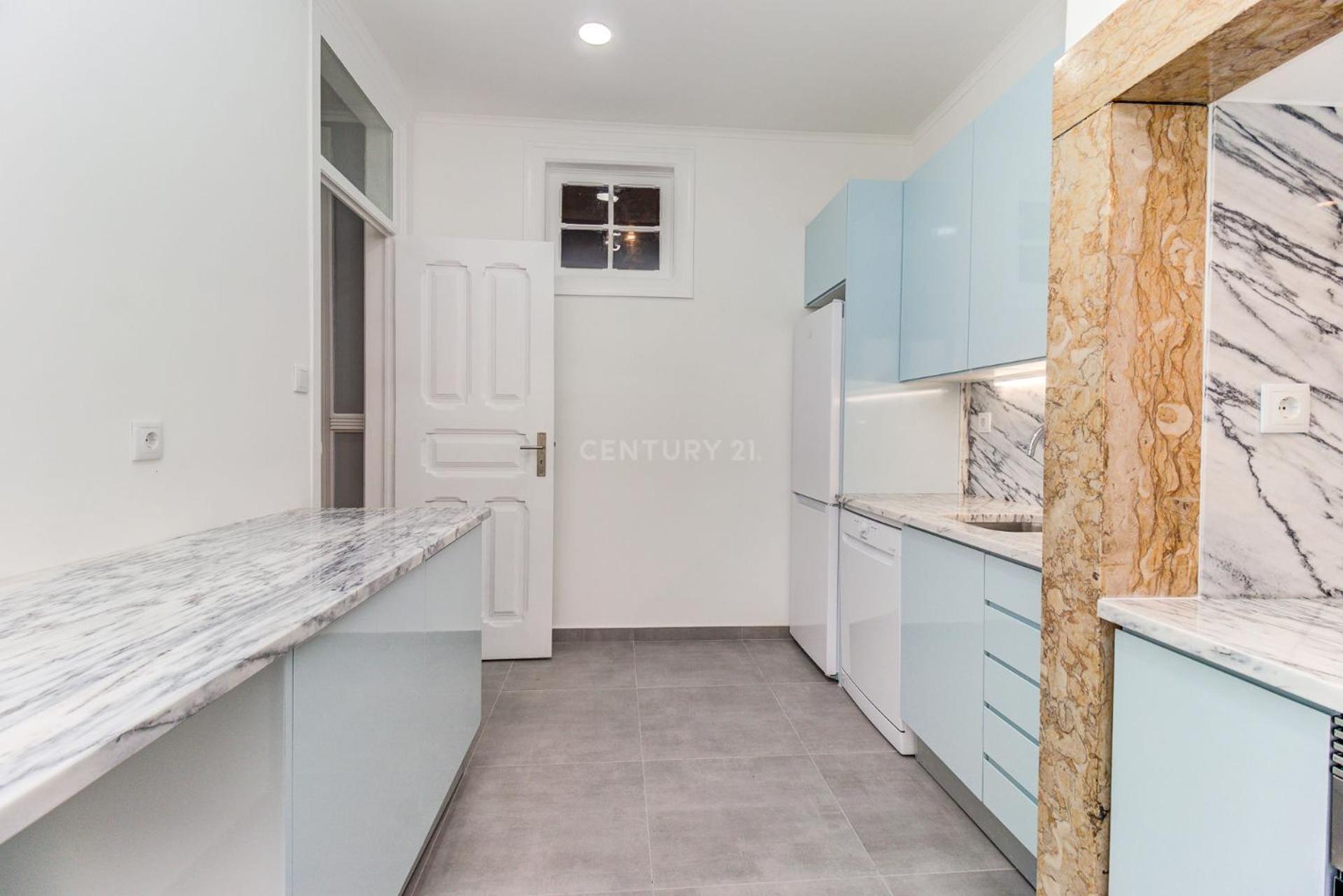 Quarto Aconchegante Com Janela E Vista Para Cidade Homestay *