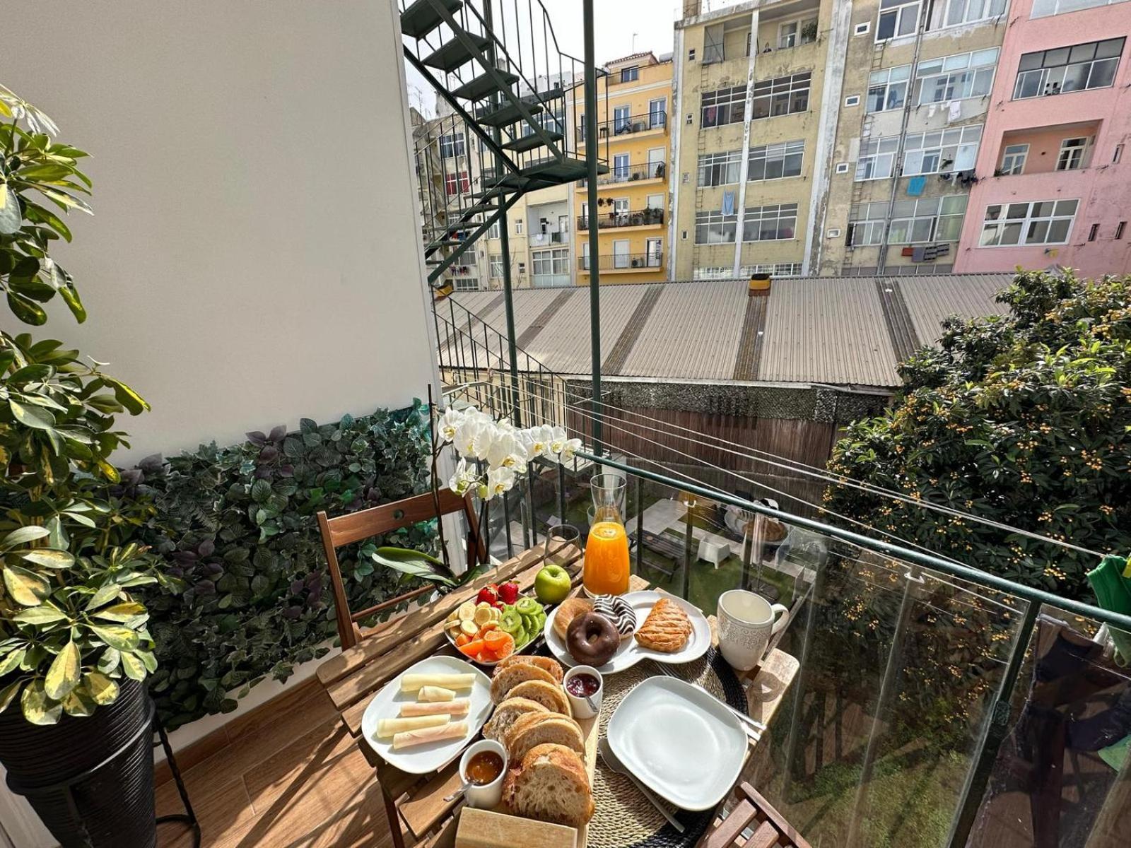 Homestay Quarto Aconchegante Com Janela E Vista Para Cidade *