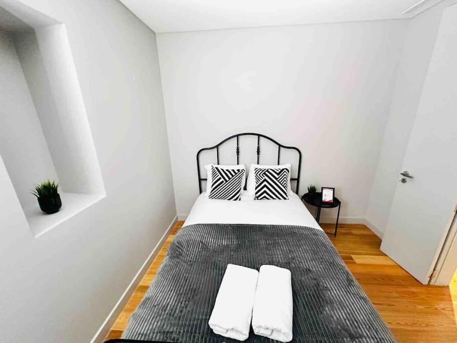 Marques De Pombal Flat Great Locations Center B Lisbon