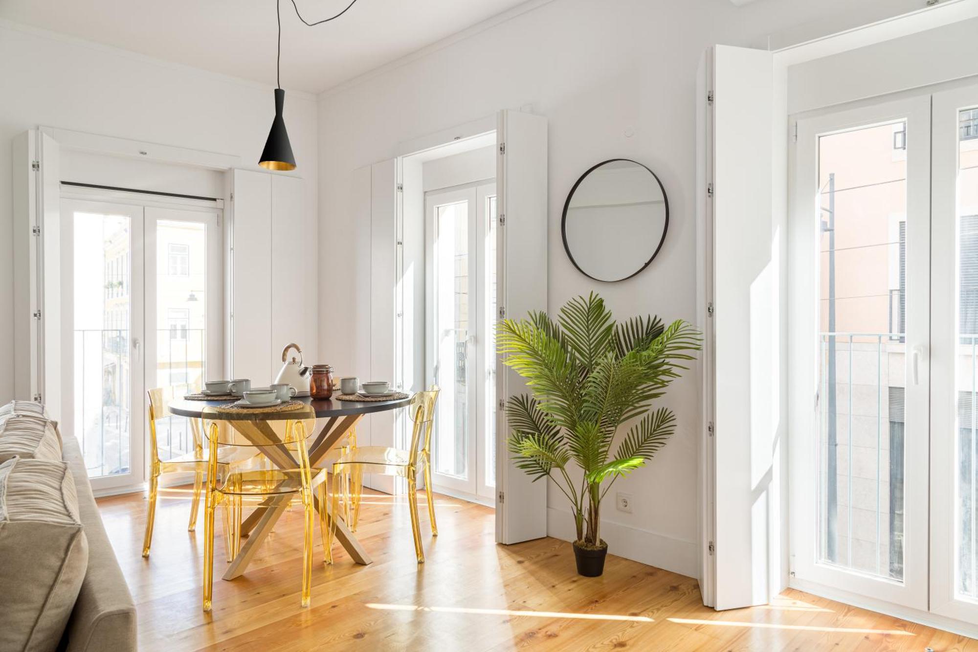 Joivy Stunning Downtown Flats * Lisbon