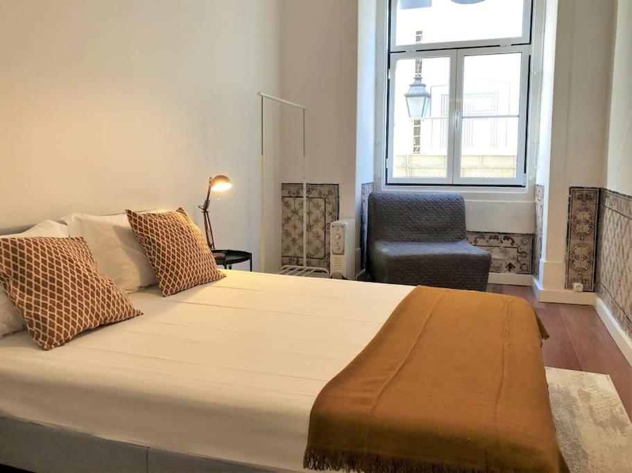 Sj1d Heart Of Baixa With New A/c * Stylish Apartment *