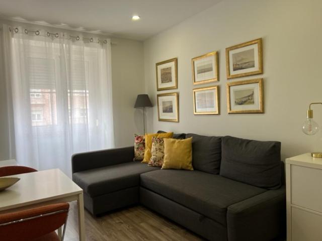 Apartment Fantastic 1 Bedroom At Roma Avenue - 1b Lisbon