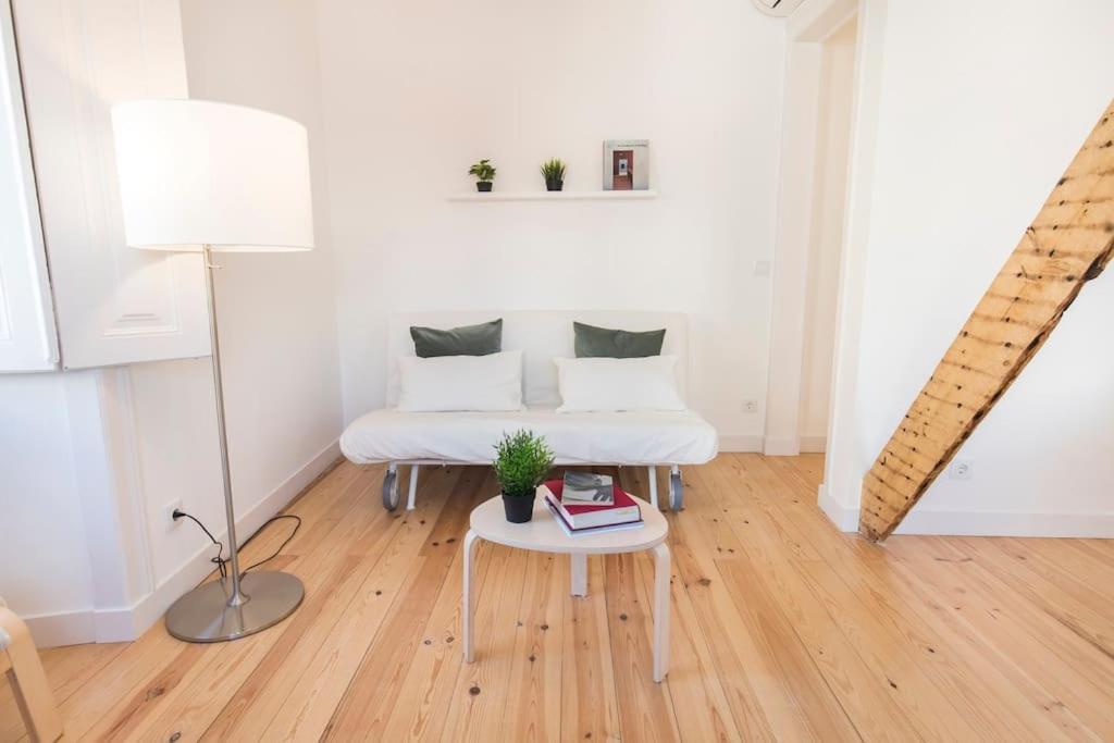 Historical Santos Iii Apartment