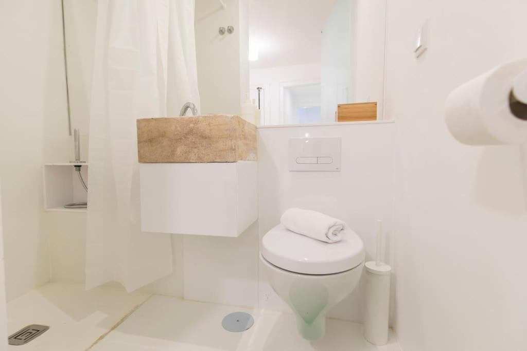 Historical Santos I Apartment Lisbon