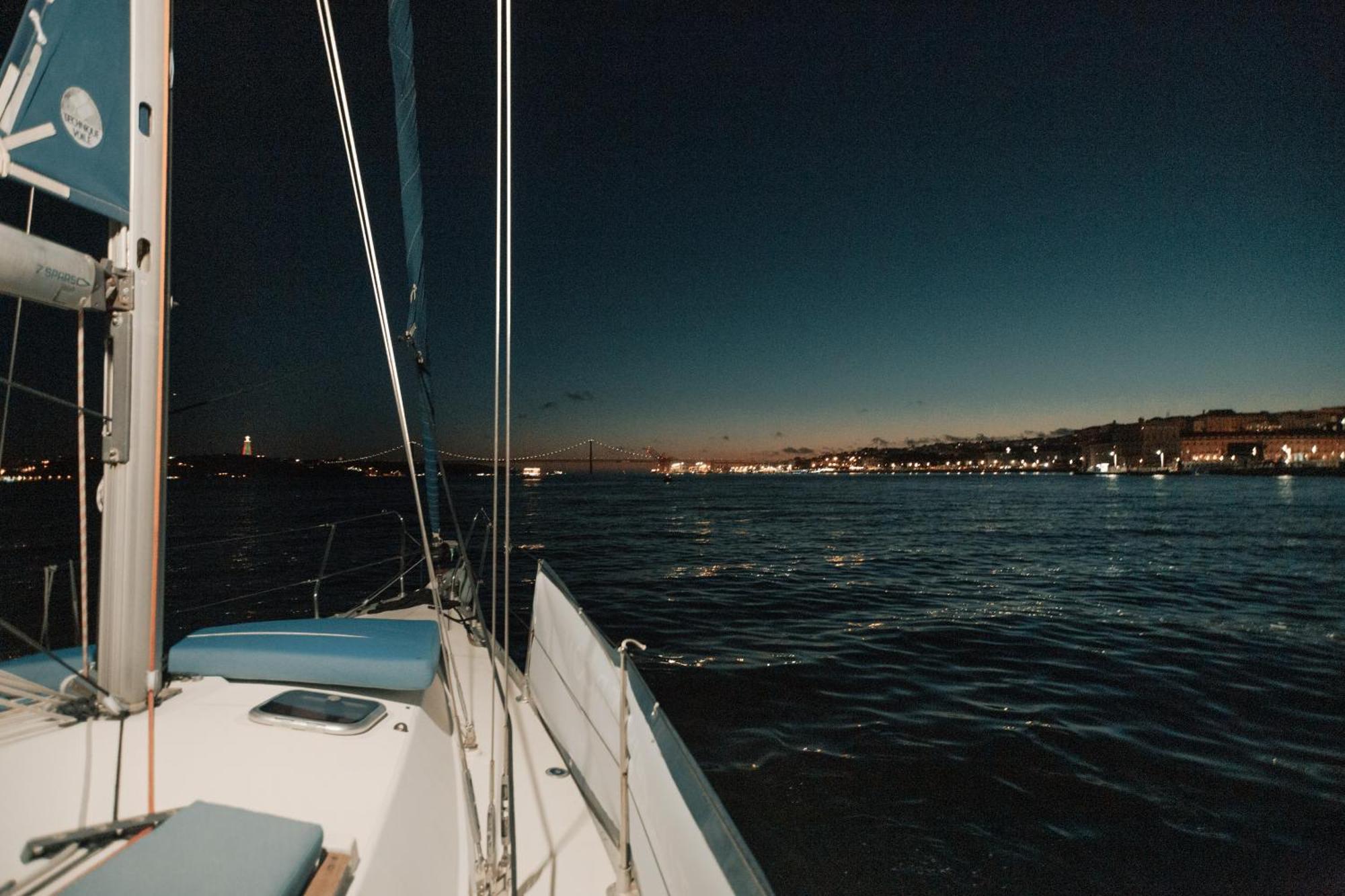 Botel In A Boat - *