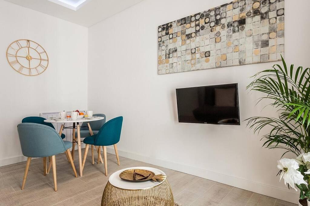 Alfama 52 Unique Apt With Pituresque Balcony Apartment Lisbon