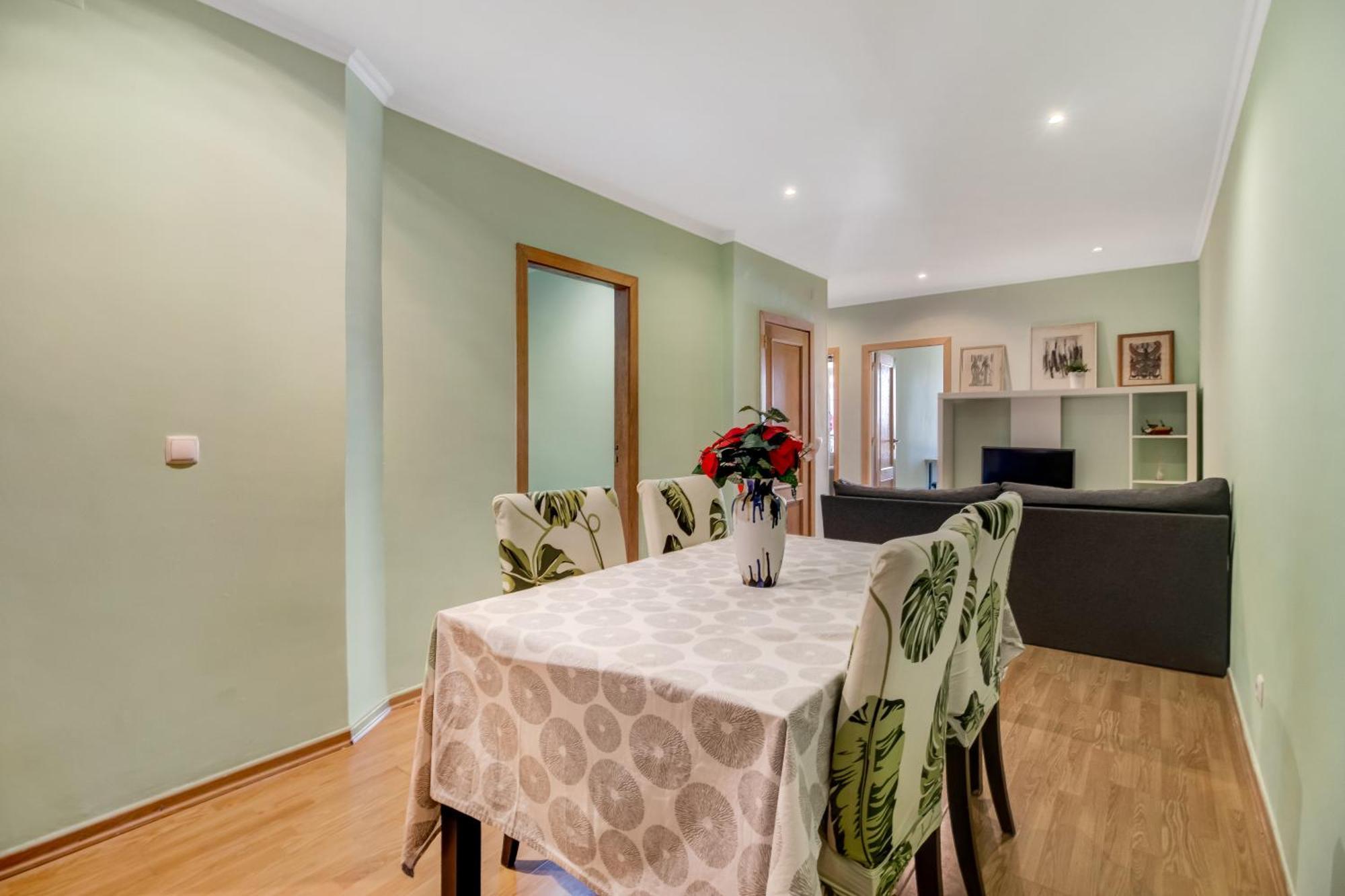 Santa Apolonia Apartment *