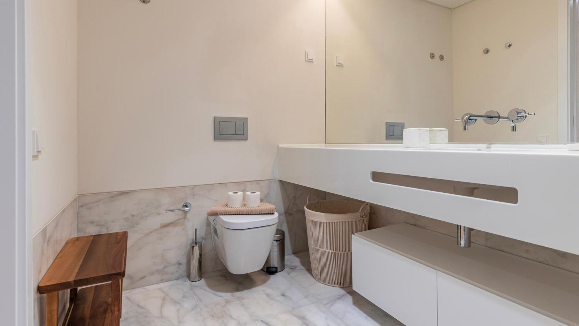 Deluxe 1 Bdr W/ Pool View By Lovelystay *