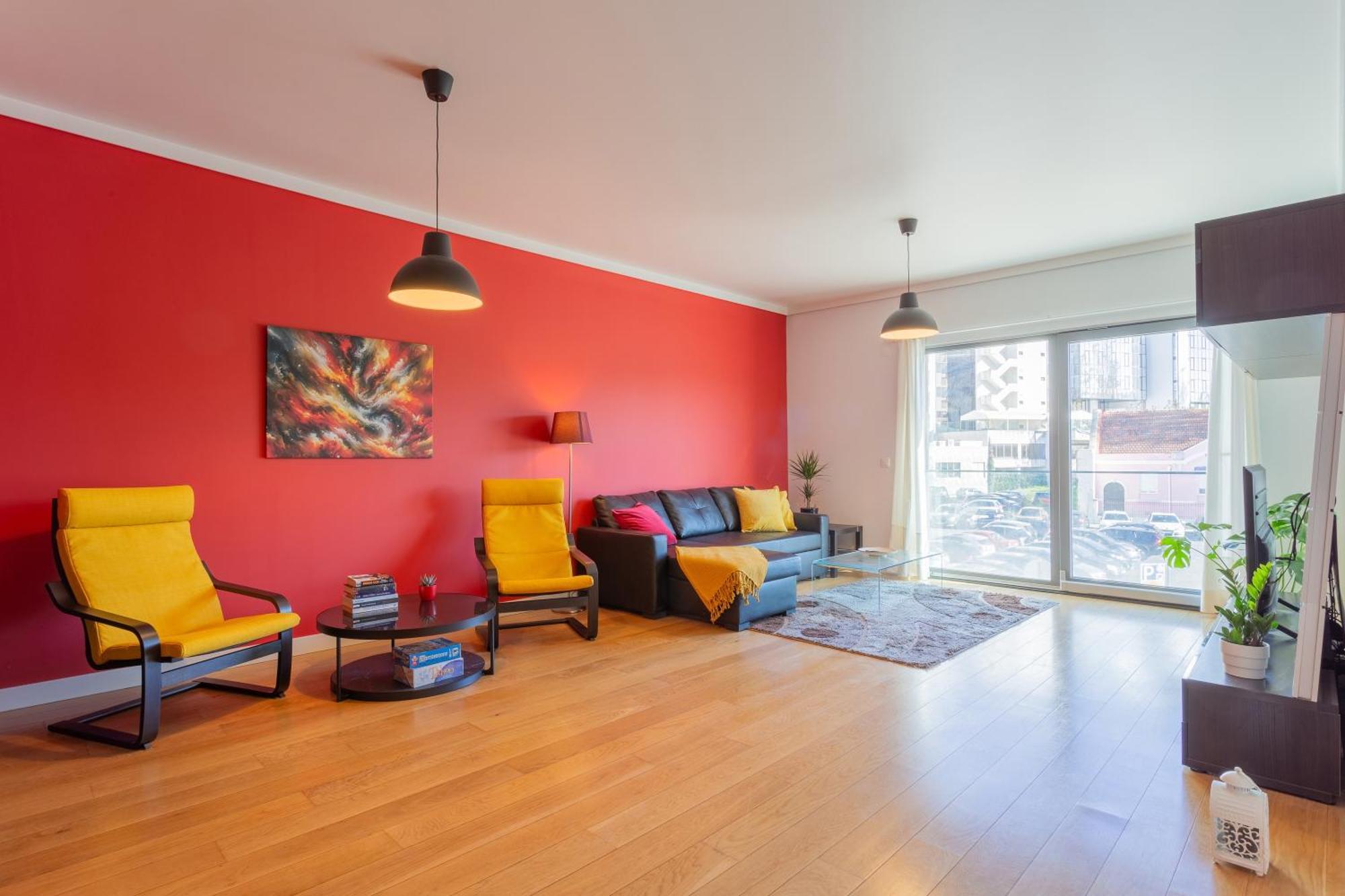 Apartment Ldapartments - Spacious Haven W/lift&garage *