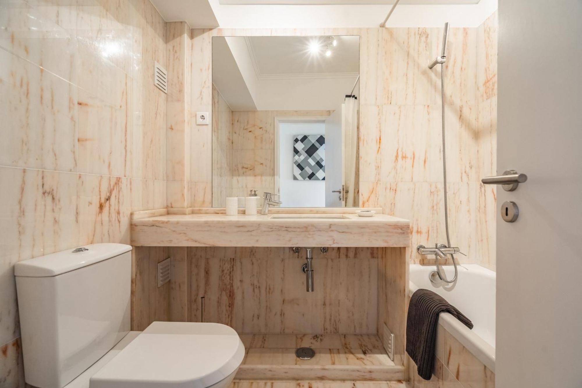 Akicity Anjos Crystal Apartment Lisbon