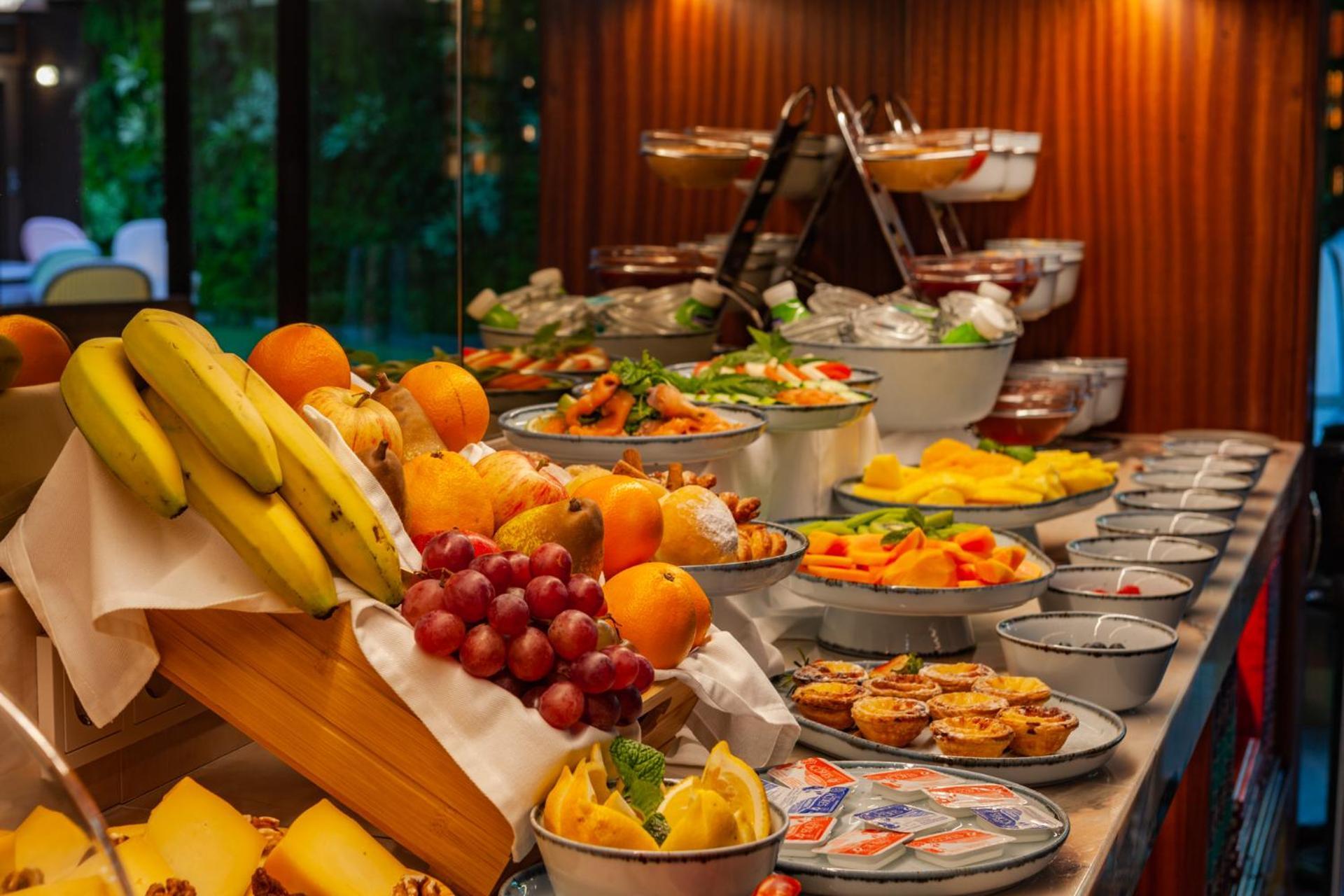 Wine & Books Hotel 5*