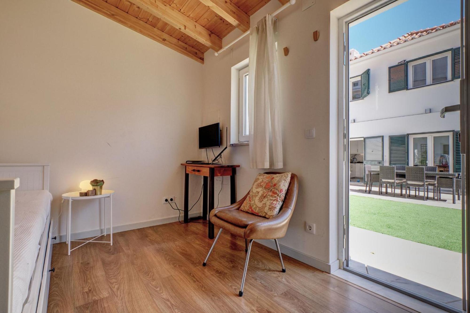 Comfortable Town House In Quiet Area By Lovelystay Holiday home Lisbon