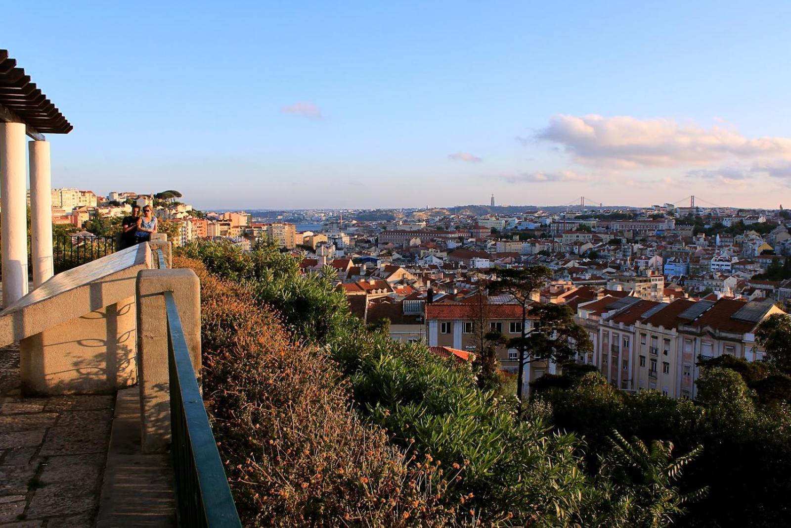 Apartment Charmoso - Penha De Franca Lisbon