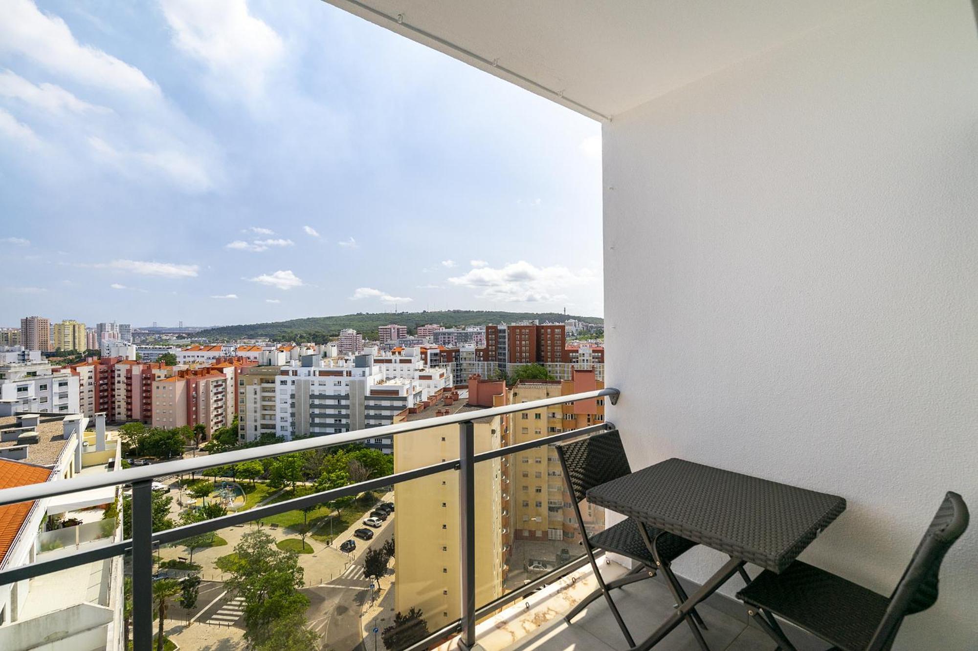 Apartment Whome Family - Urban Retreat With Parking, Ac, Elevator In Great Location