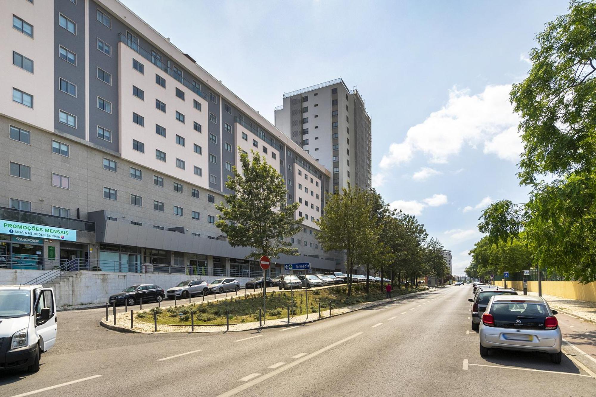 Whome Family - Urban Retreat With Parking, Ac, Elevator In Great Location Lisbon