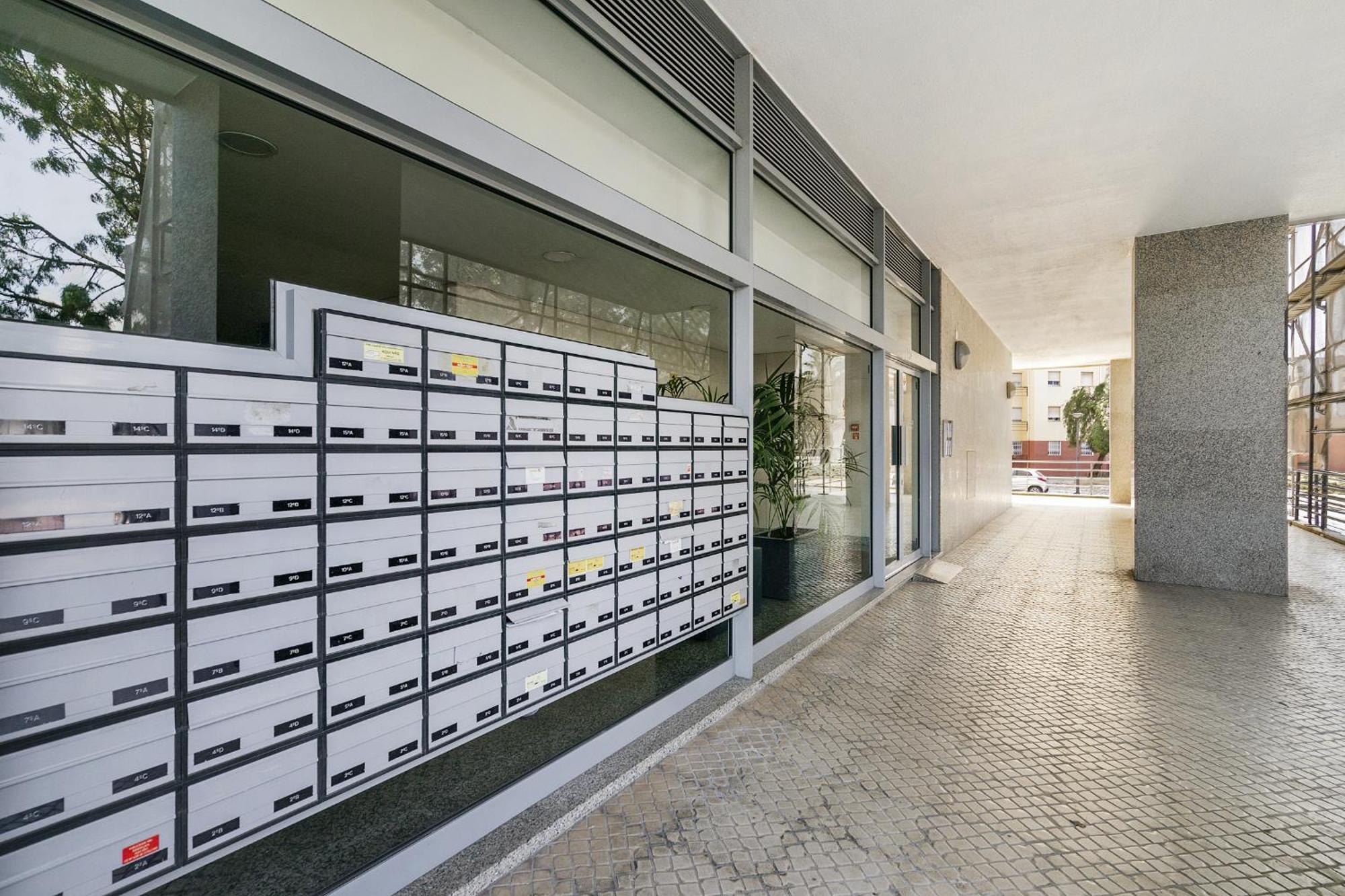 Whome Family - Urban Retreat With Parking, Ac, Elevator In Great Location * Lisbon