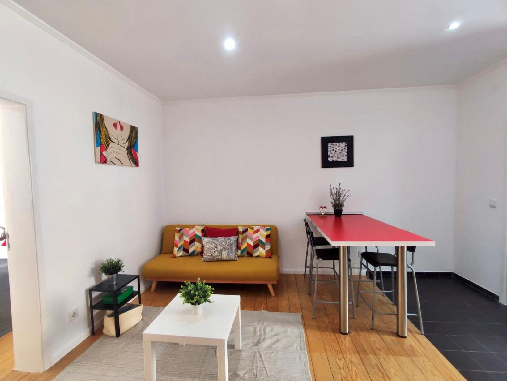 Red Passion Apartment