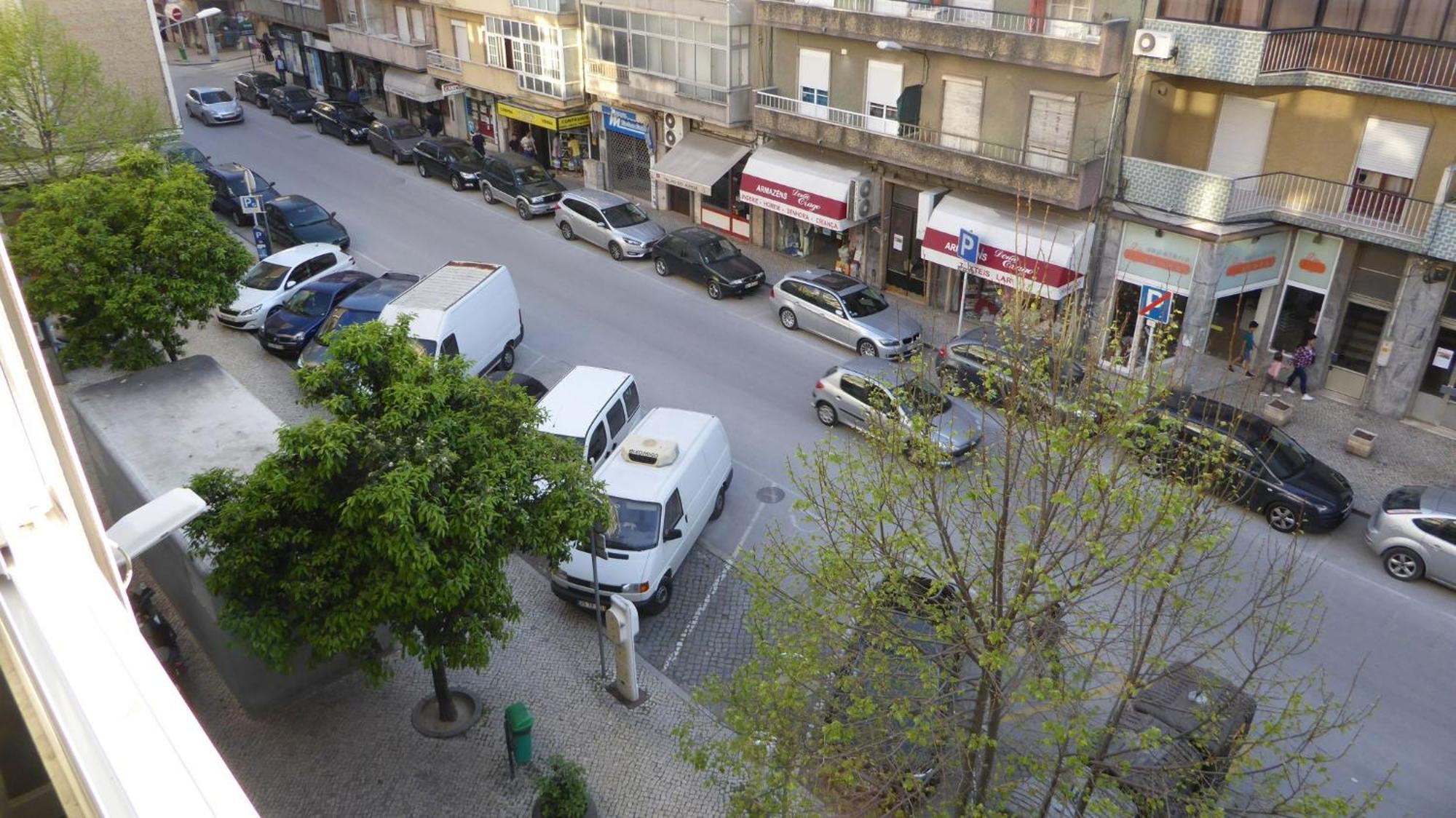 Be Local - With 2 Bedrooms In Moscavide - *