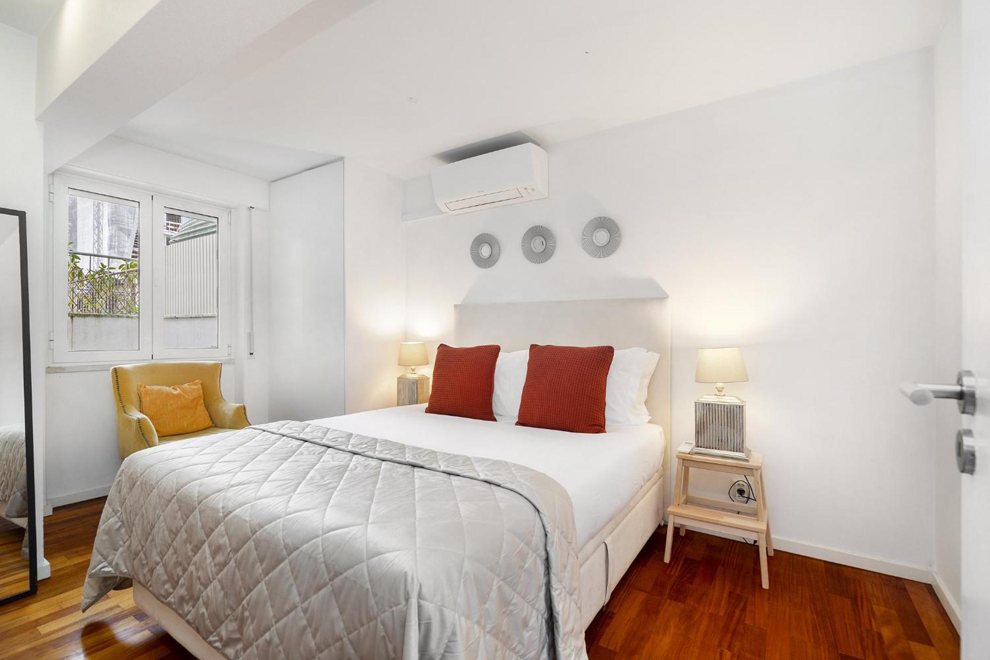 Apartment Whome Serenity: Entrecampos Terrace Haven *