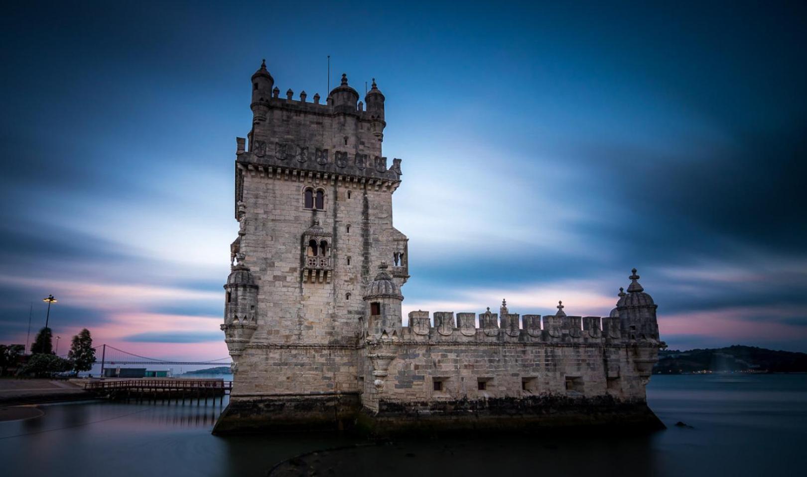 Charming Santos W/ Patio Lisbon