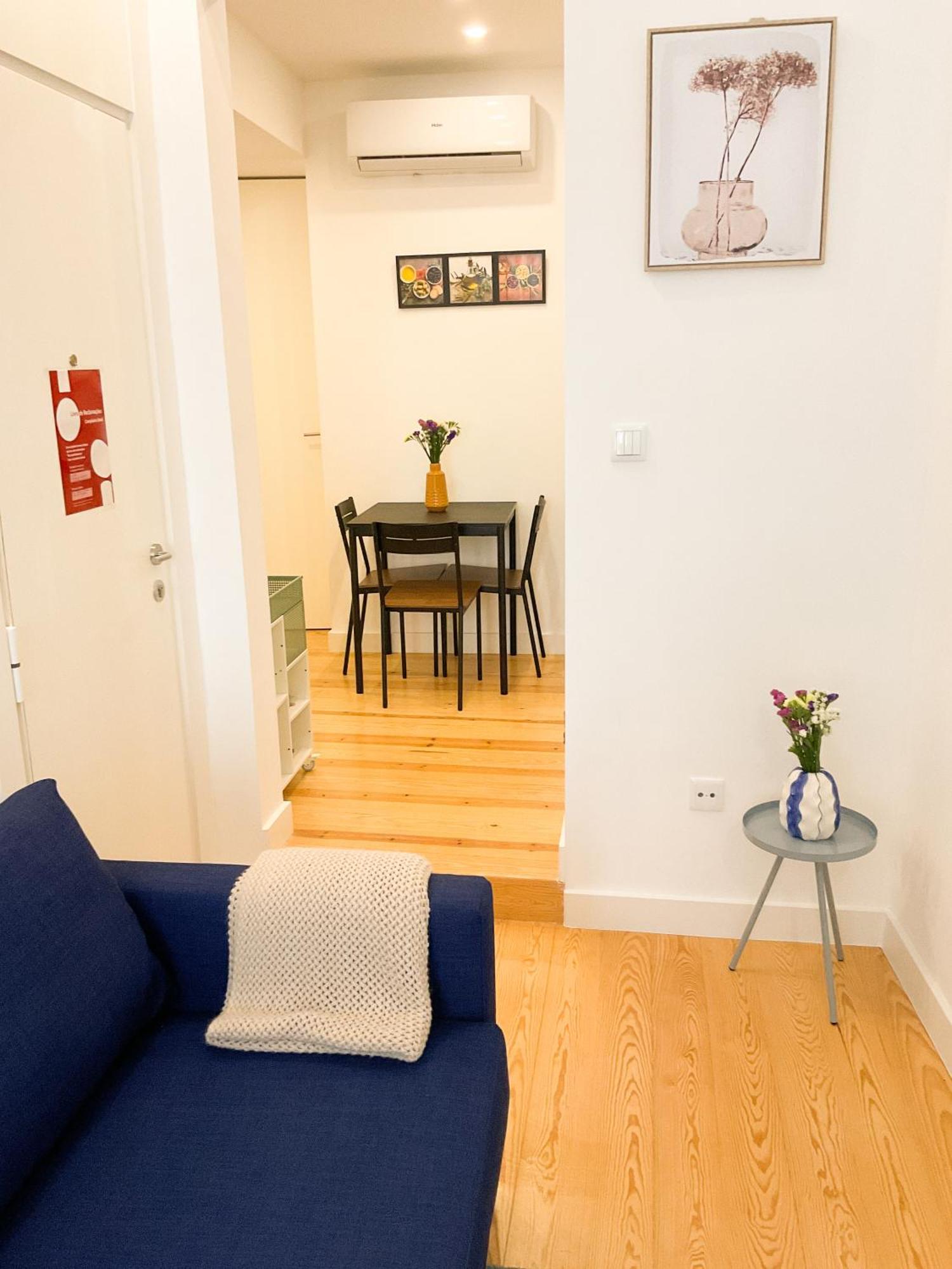 Apartment Charming Santos W/ Patio Lisbon