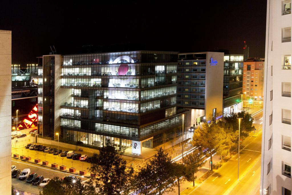 Oriente 25 By Iin - Parque Nacoes * Lisbon