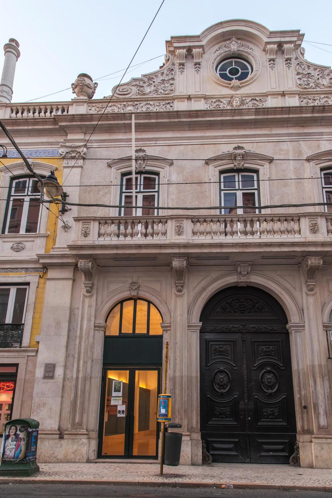 Apartment Palacio Camoes - Serviced *