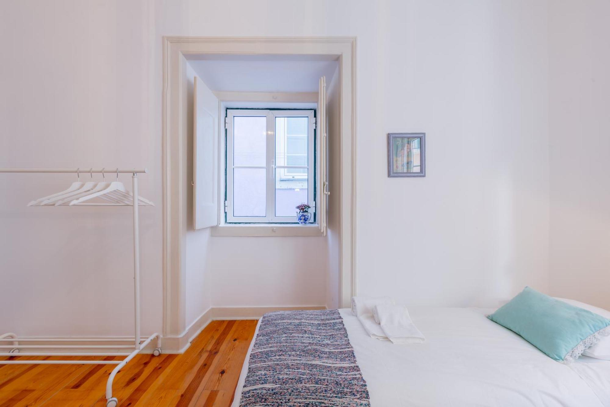 Apartment Spacious, Bright And Sunny Apartment, By Timecooler