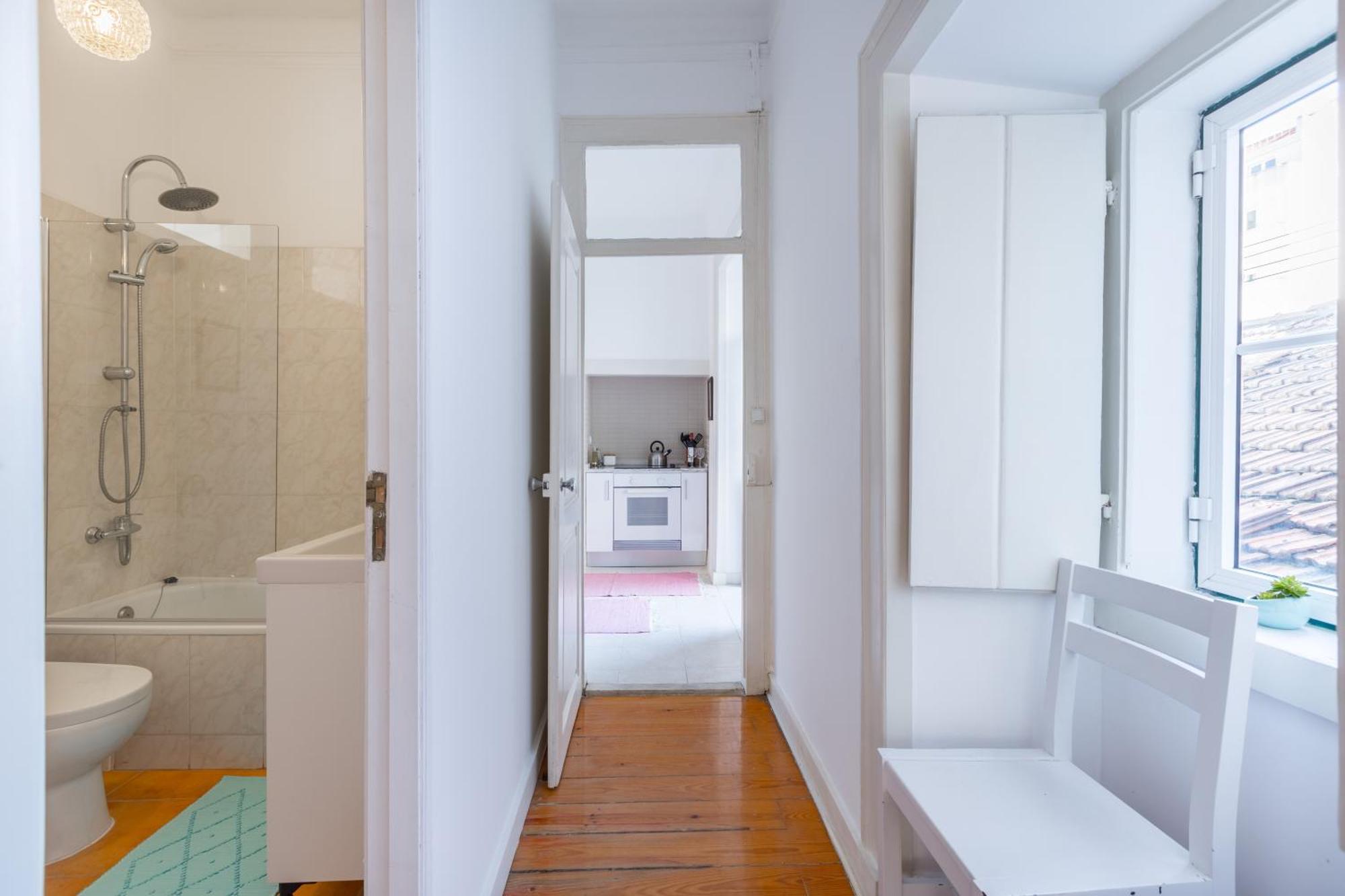 Apartment Spacious, Bright And Sunny Apartment, By Timecooler *