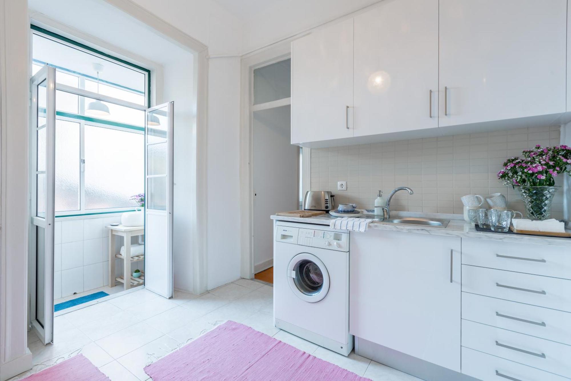 Apartment Spacious, Bright And Sunny Apartment, By Timecooler
