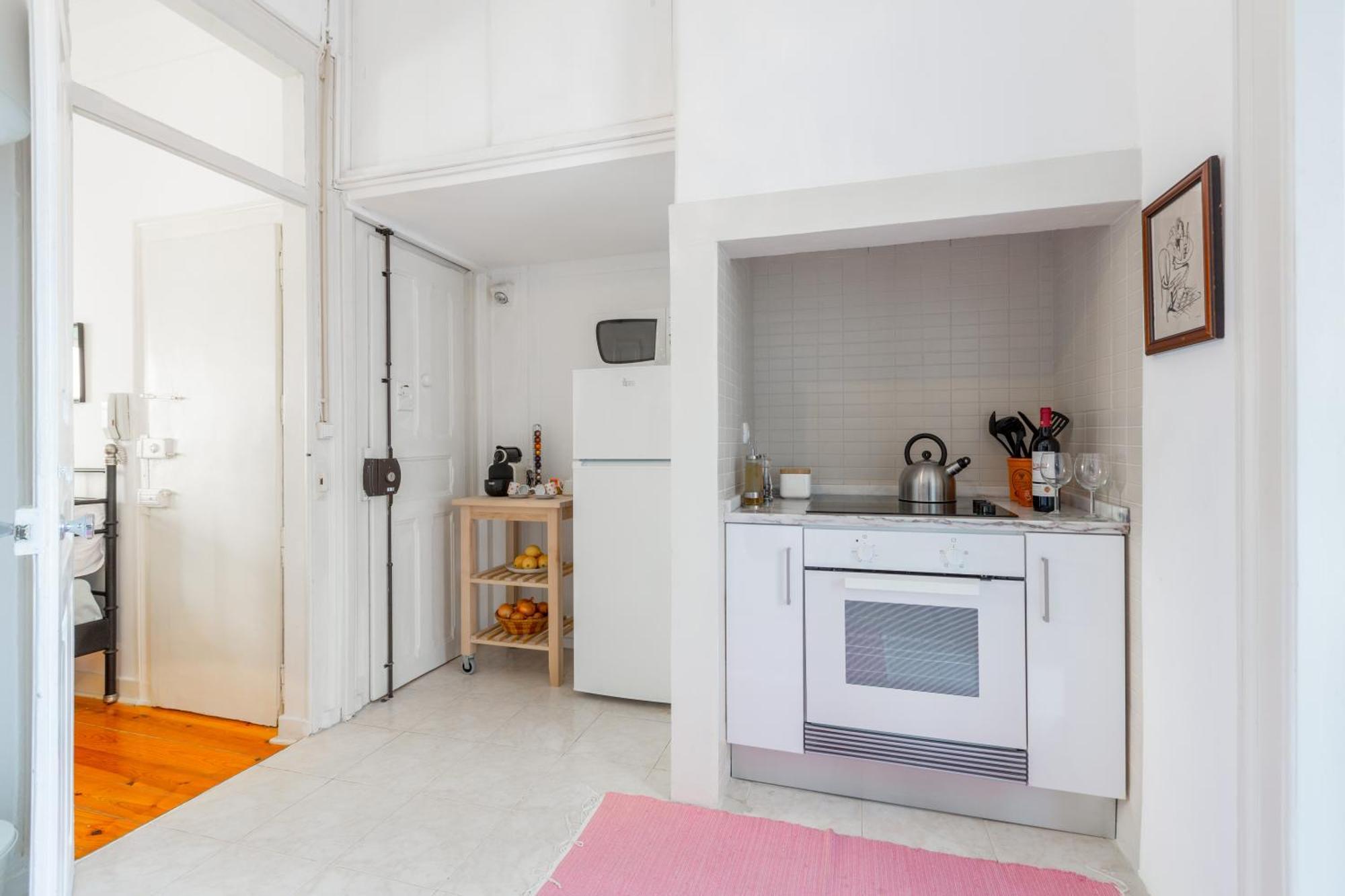 Spacious, Bright And Sunny Apartment, By Timecooler