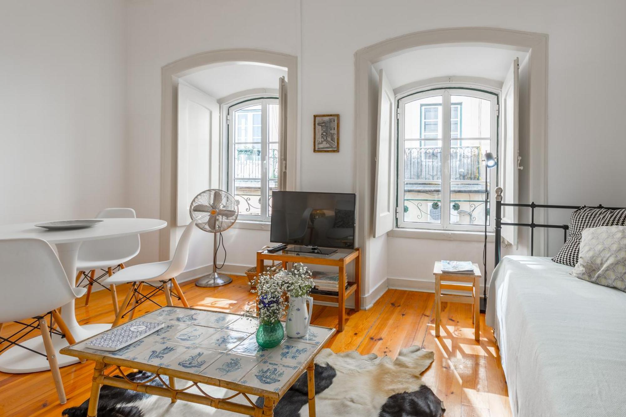 Apartment Spacious, Bright And Sunny Apartment, By Timecooler *
