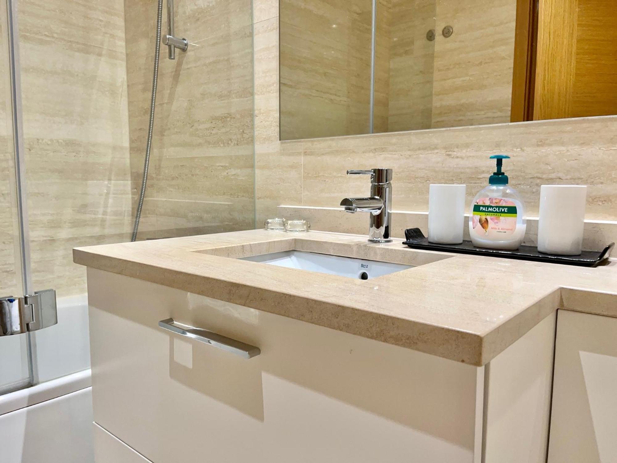 Apartamento Modern & Spacious With River View