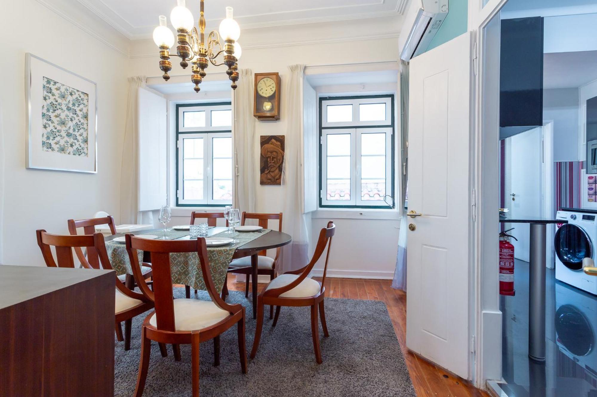 Vintage & Modern Apartment Lisbon