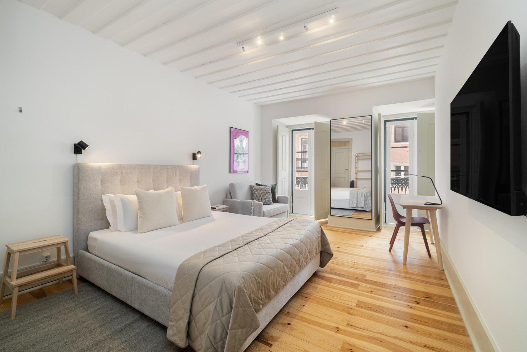 Whome Lisbon's Heartbeat Your Premier Address For Explorers Holiday home *