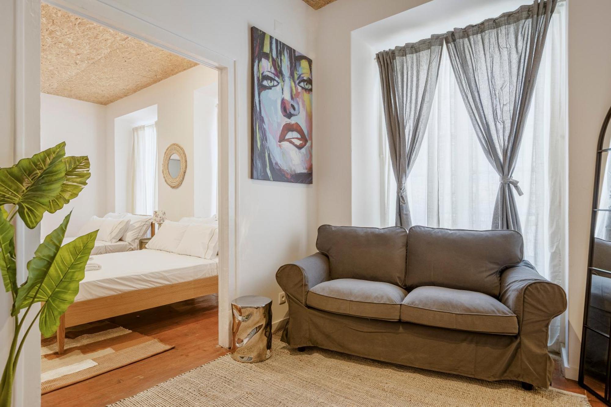 Apartment 905 *