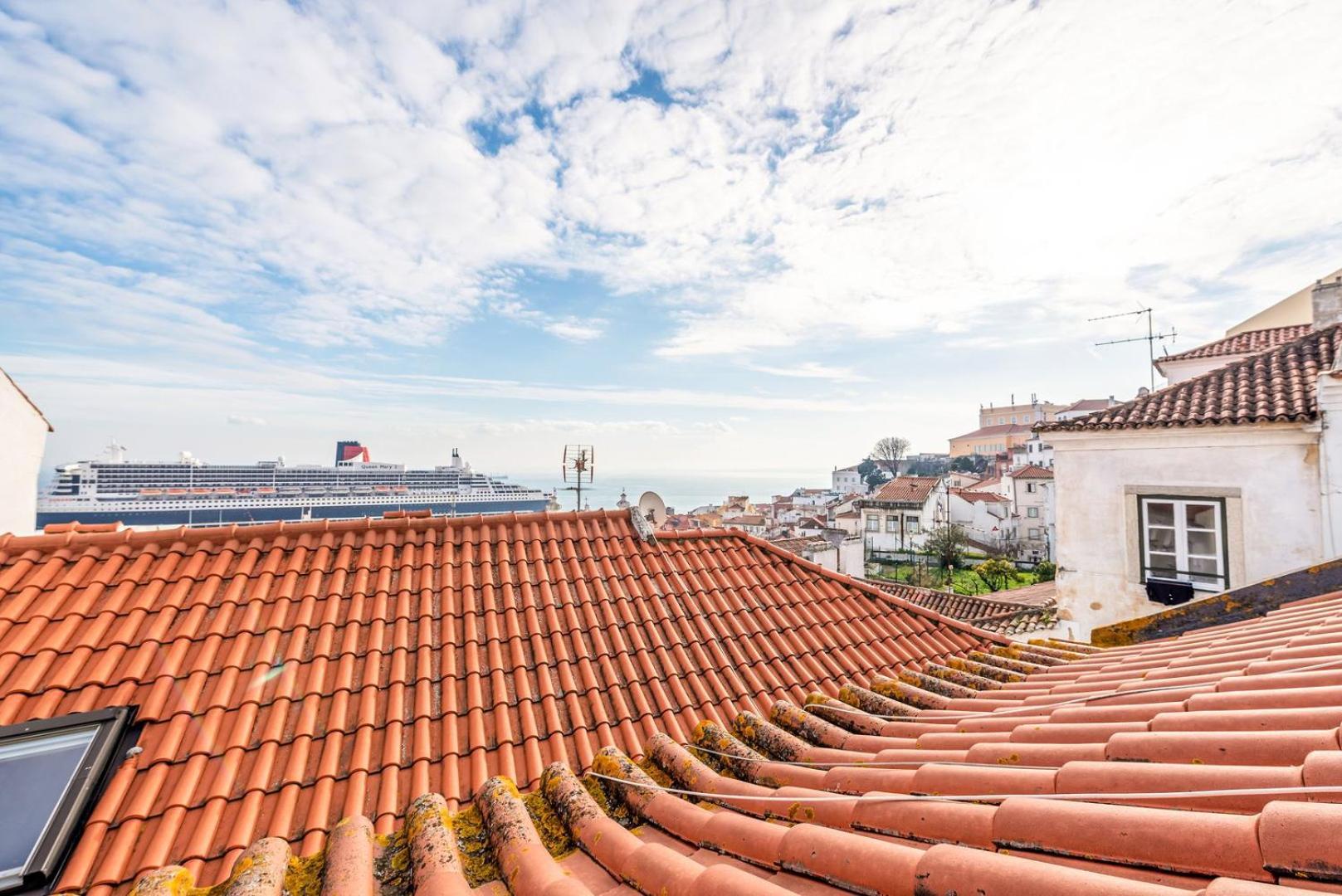 Guestready - A Charming Wooden Retreat Apartment Lisbon