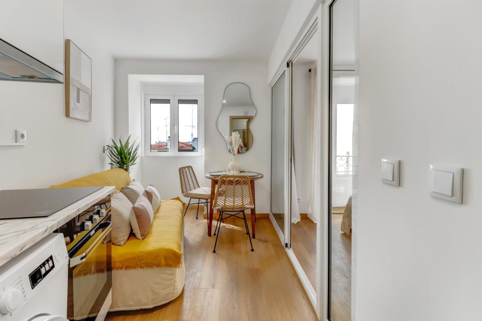 1br Cosy Heart Of Santos W Ac | By Airnest Apartment Lisbon