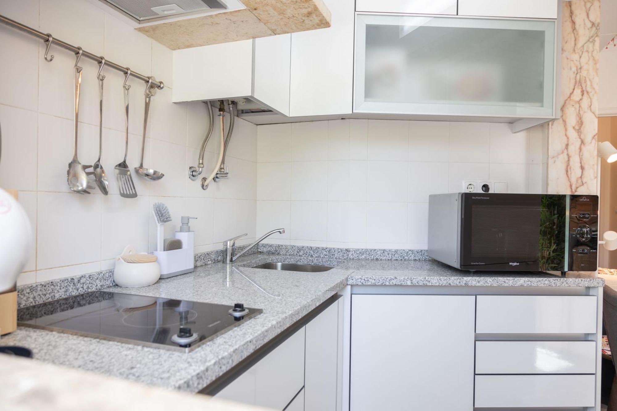 Fancy 2bdr Duplex With Patio By Lovelystay * Lisbon