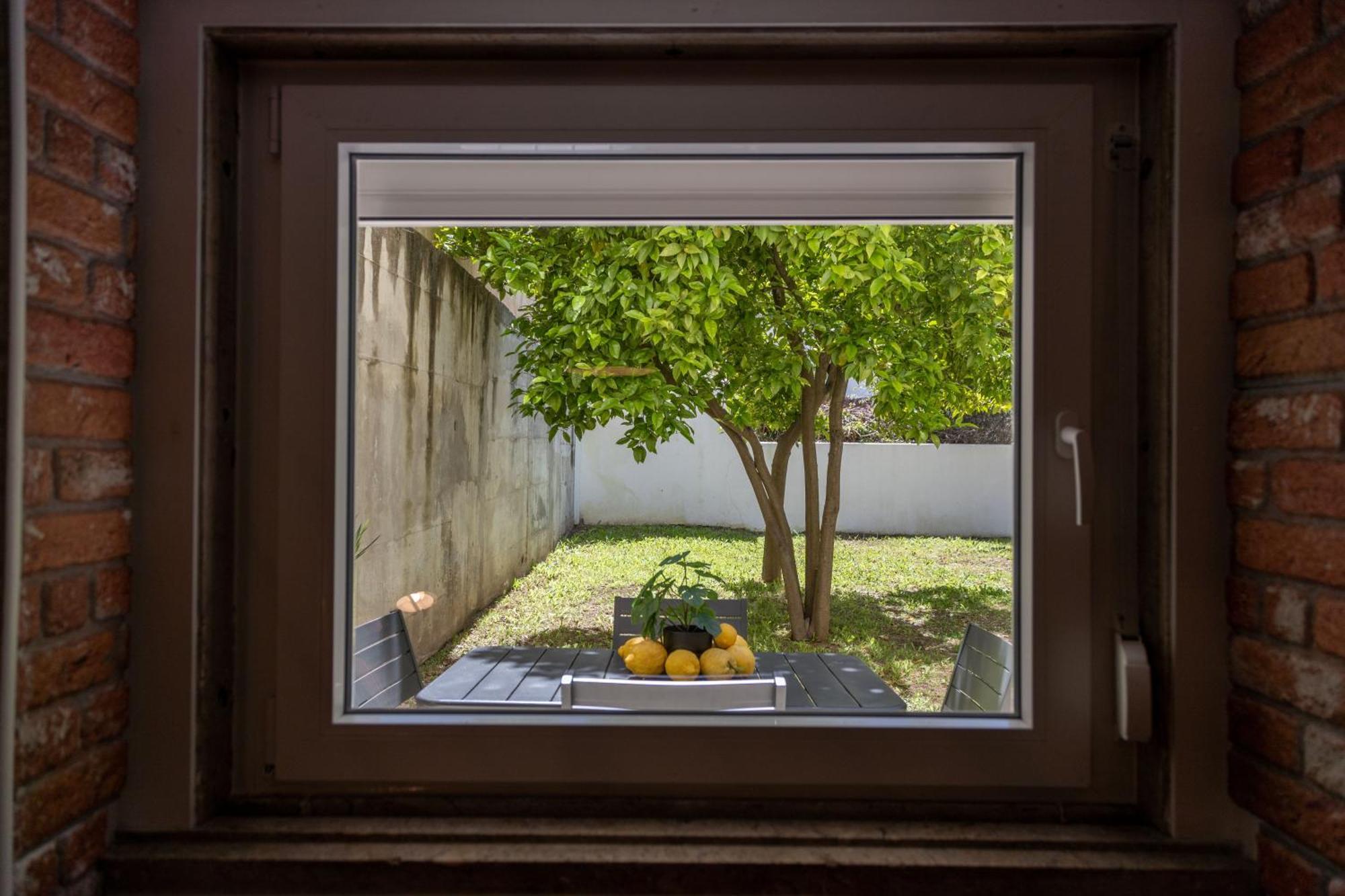 Fancy 2bdr Duplex With Patio By Lovelystay *