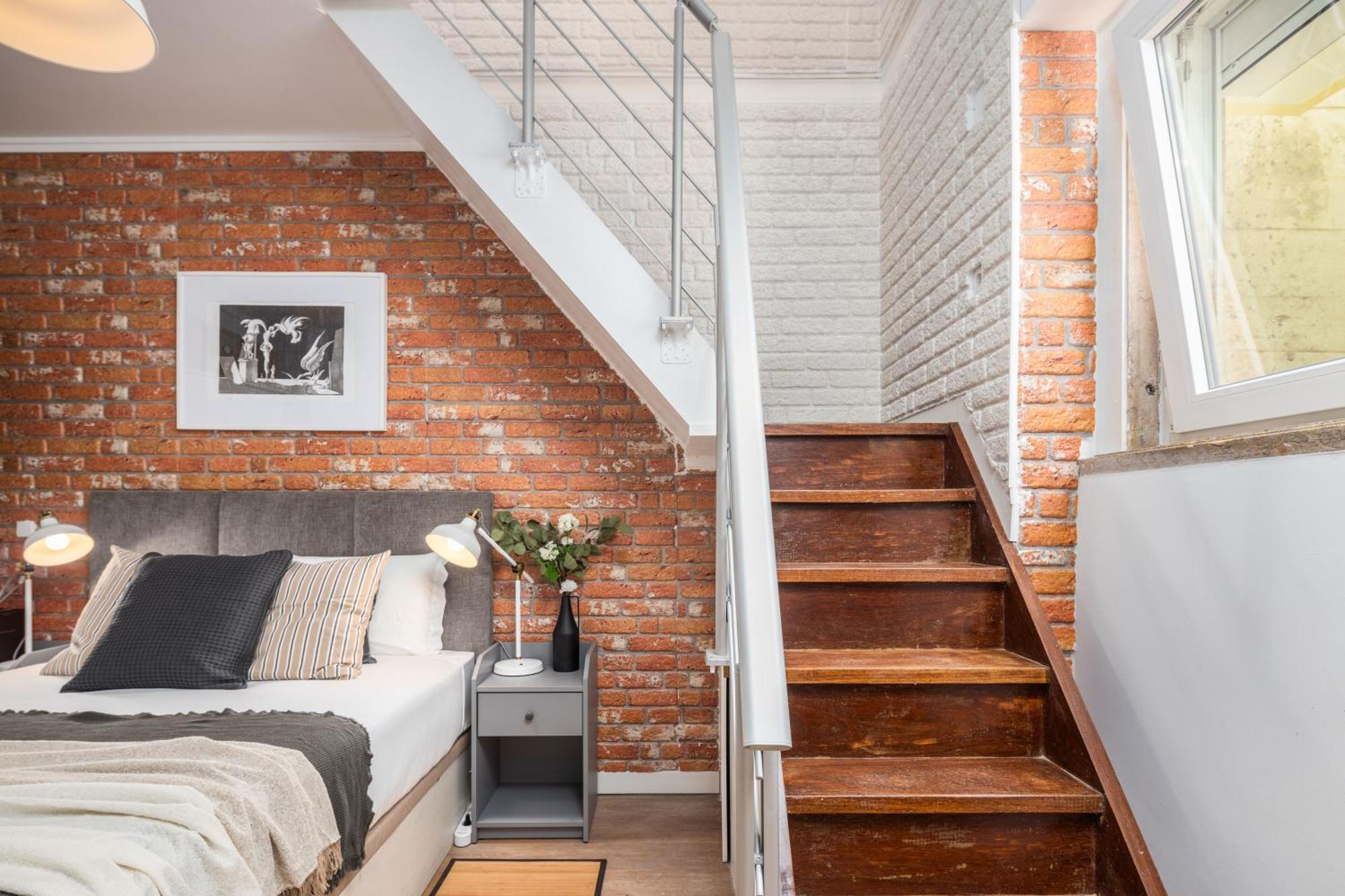 Fancy 2bdr Duplex With Patio By Lovelystay * Lisbon