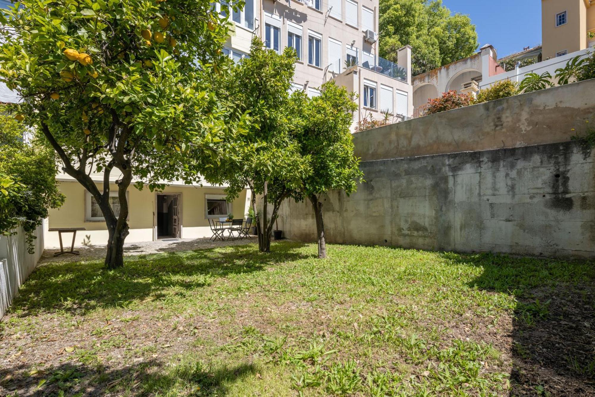 Fancy 2bdr Duplex With Patio By Lovelystay *