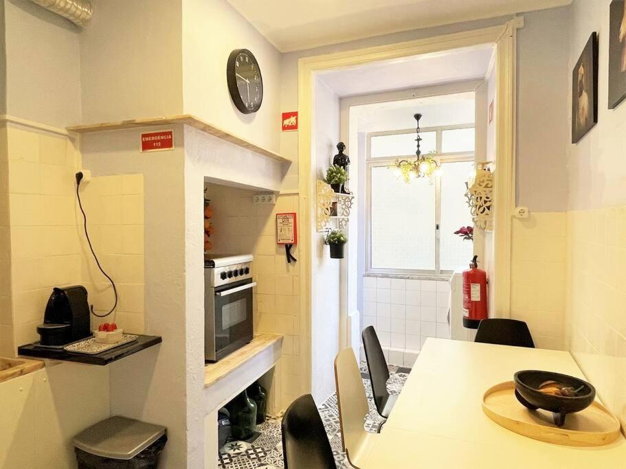 Mc Warm Romantic 3br2ba @ Trendy Principe Real * Lisboa