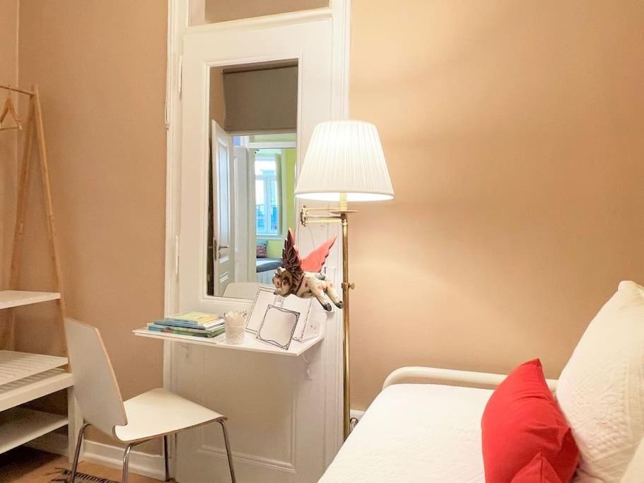 Mc Warm Romantic 3br2ba @ Trendy Principe Real *