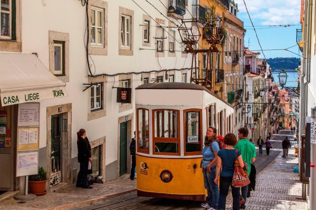 Mc Warm Romantic 3br2ba @ Trendy Principe Real Lisboa