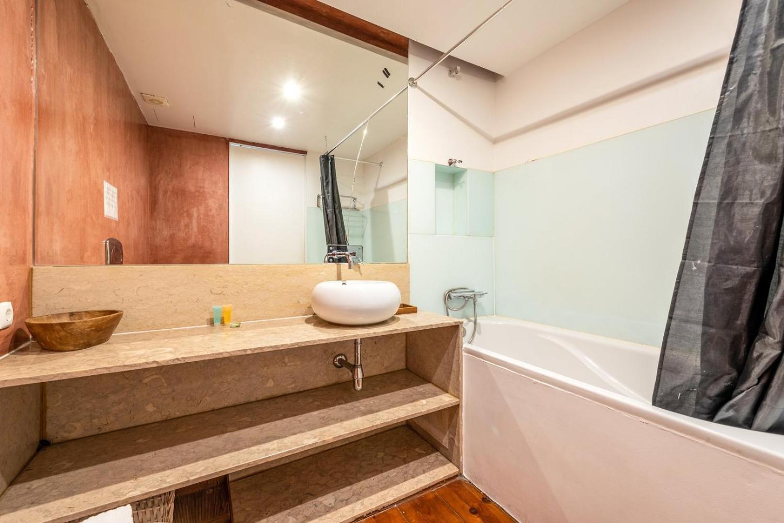Guestready - Fantastic W Big Patio - Bairro Alto Apartment Lisbon
