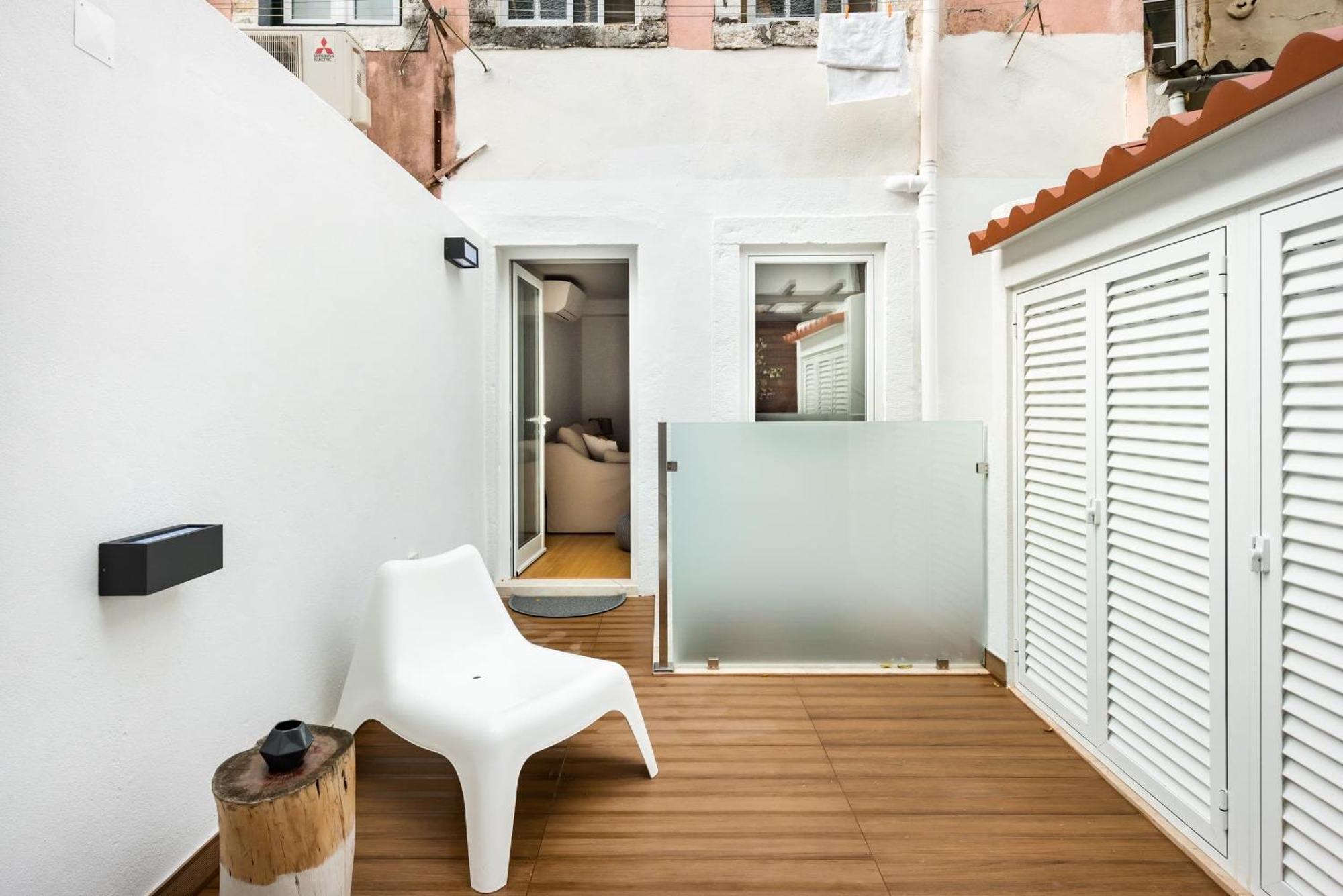 Apartamento Designer In One Of Lisbon's Trendiest Quarters *